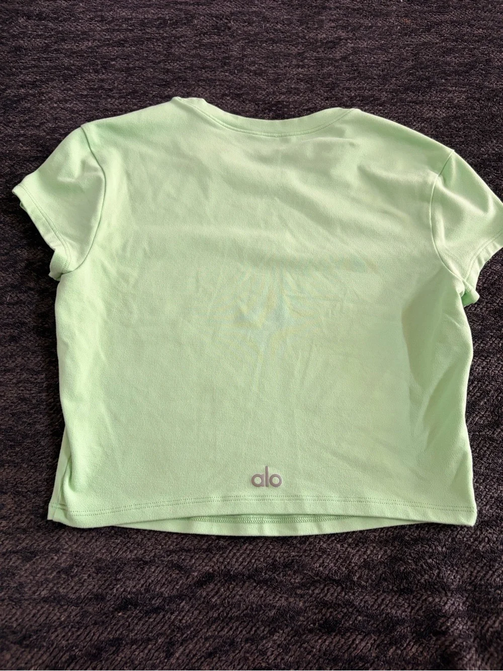 ALO Light Green Women’s Crewneck Crop Tee